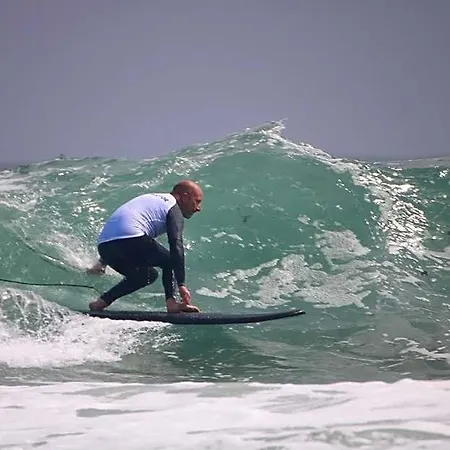 Alima Surf & فندق Bareyo